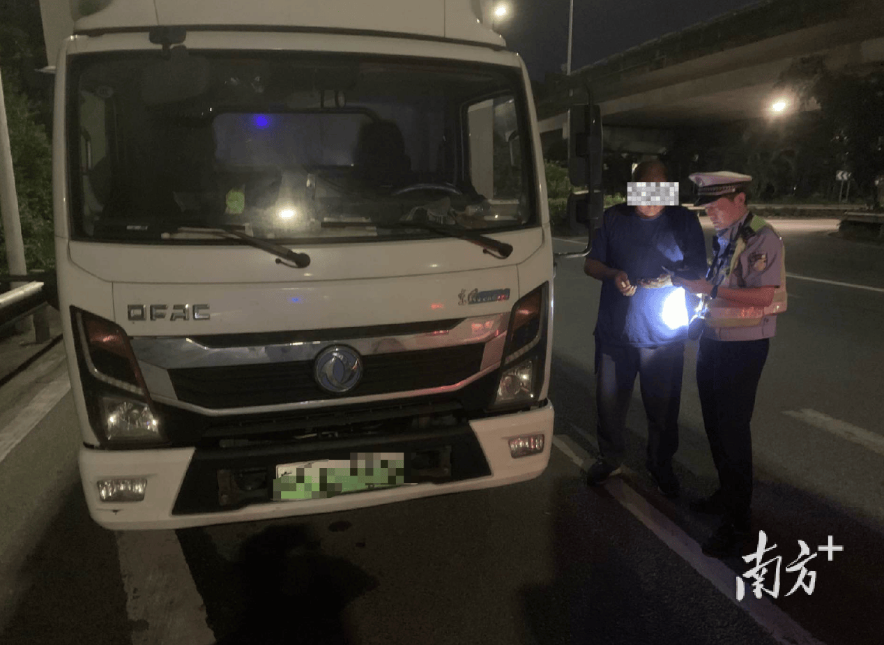 逢車必查！東莞交警嚴(yán)查交通違法行為