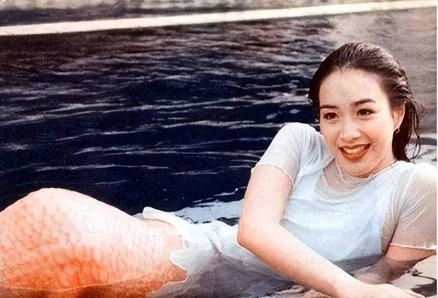 考古|張倫碩稱張維伊像以前的自己 ，曾娶大11歲鐘麗緹被嘲，如今成為重組家庭中教科書般的男人？
