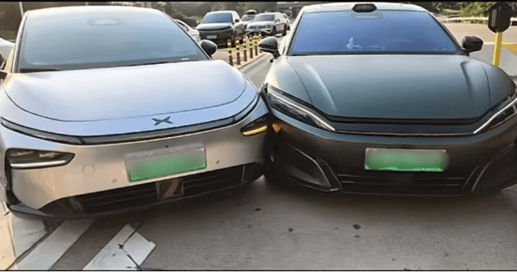 駕駛員為阻攔車輛蹭ETC與對(duì)方發(fā)生碰撞，交警部門：蹭ETC者負(fù)全責(zé)