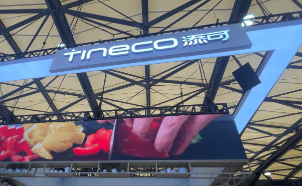 炒菜機(jī)“炒熱”市場(chǎng)：連鎖餐飲涌入炒菜機(jī)賽道，團(tuán)餐大型炒菜機(jī)3萬(wàn)元起步；炒菜機(jī)能代替廚師嗎？
