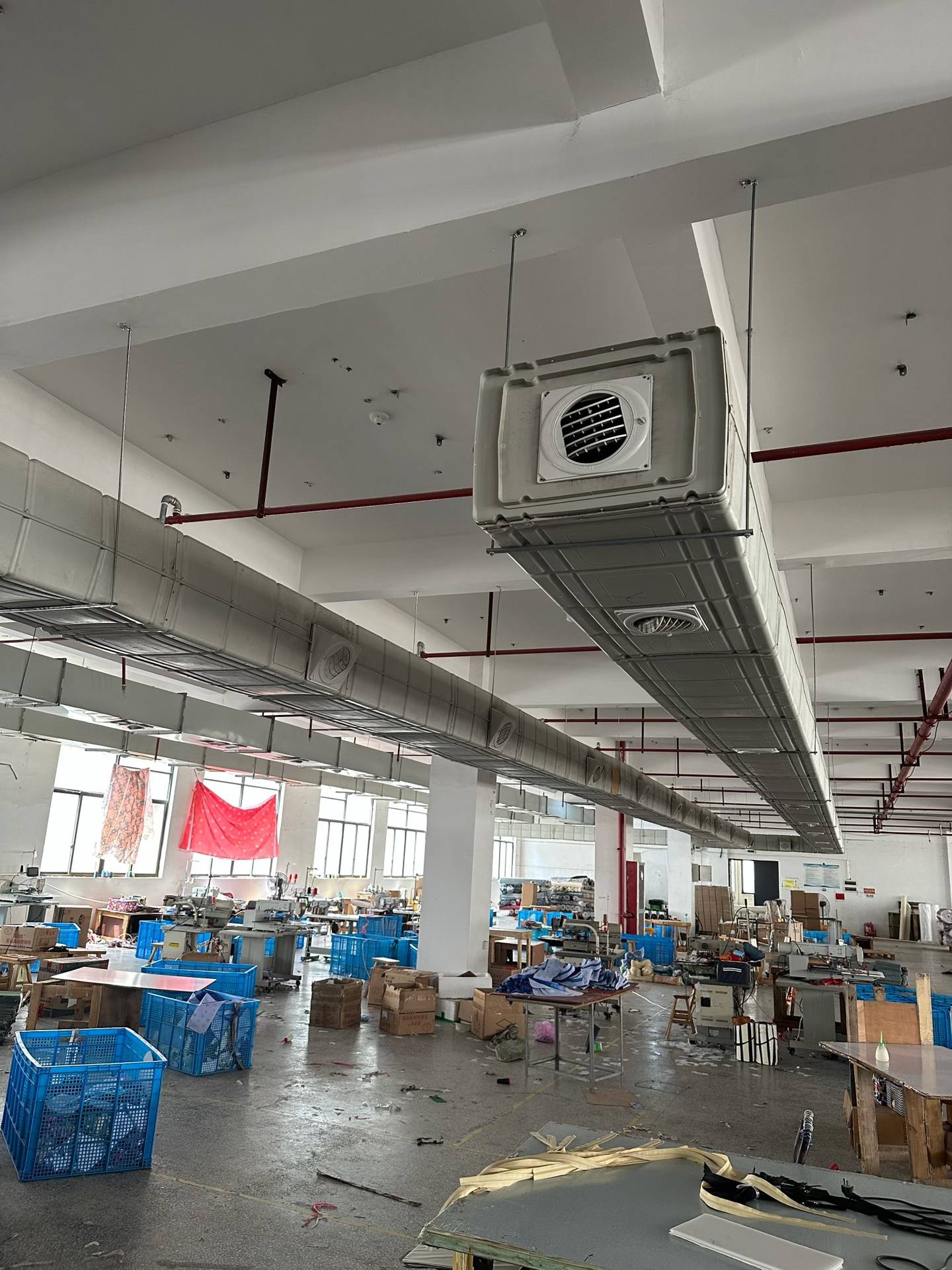 怕被員工舉報(bào)，義烏一老板關(guān)停15年工廠