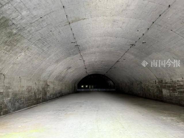 神操作！用天然溶洞停放40架飛機(jī)，這種“絕招”可能只有柳州人干得出來！