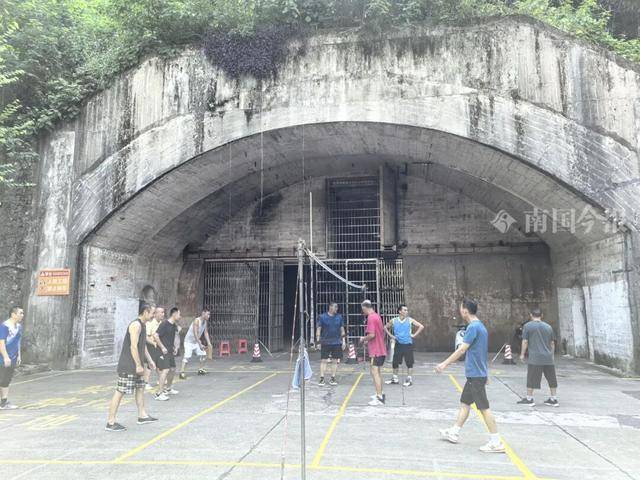 神操作！用天然溶洞停放40架飛機(jī)，這種“絕招”可能只有柳州人干得出來！