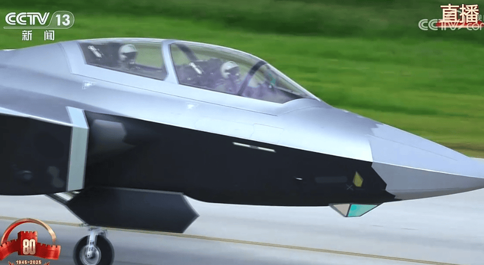 東風(fēng)-61、巨浪-3、折疊翼預(yù)警機(jī)、殲-20S，畫面披露！
