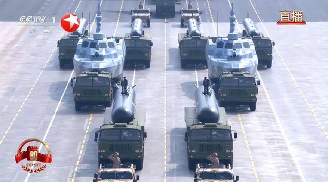 比俄核魚(yú)雷更智能，“深海幽靈”亮相閱兵場(chǎng)，我軍拒止再添利器