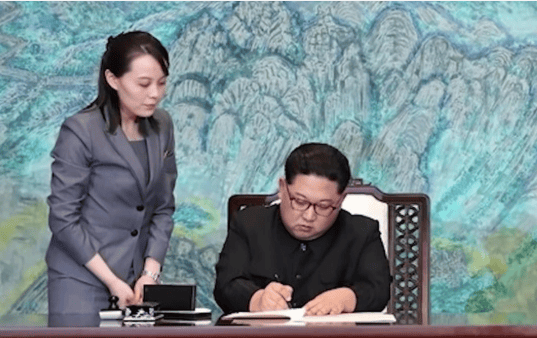 金正恩女兒首登國際舞臺，引爆接班傳聞！英國首相被架空，工黨內(nèi)斗成全武行…