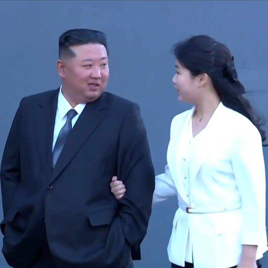 金正恩女兒首登國際舞臺，引爆接班傳聞！英國首相被架空，工黨內(nèi)斗成全武行…