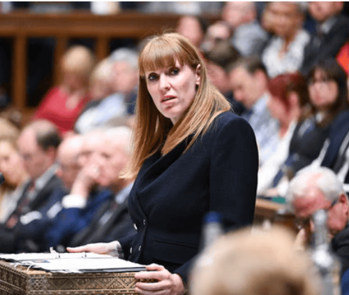 金正恩女兒首登國際舞臺，引爆接班傳聞！英國首相被架空，工黨內(nèi)斗成全武行…