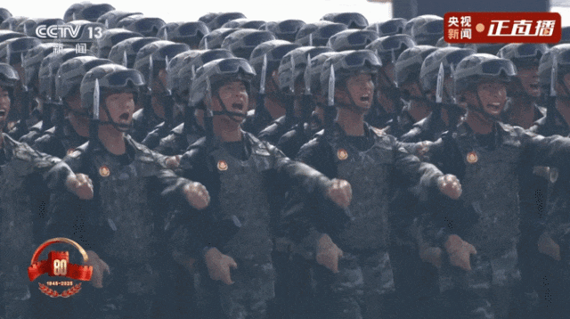 不裝了！一口氣看完九三大閱兵武器裝備！誰說我們一個也不認(rèn)識？