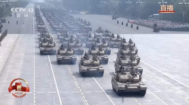 不裝了！一口氣看完九三大閱兵武器裝備！誰說我們一個也不認(rèn)識？