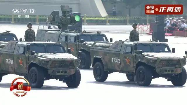 不裝了！一口氣看完九三大閱兵武器裝備！誰說我們一個也不認(rèn)識？