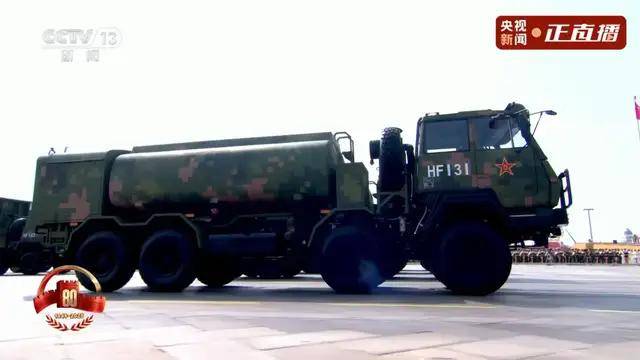 不裝了！一口氣看完九三大閱兵武器裝備！誰說我們一個也不認(rèn)識？