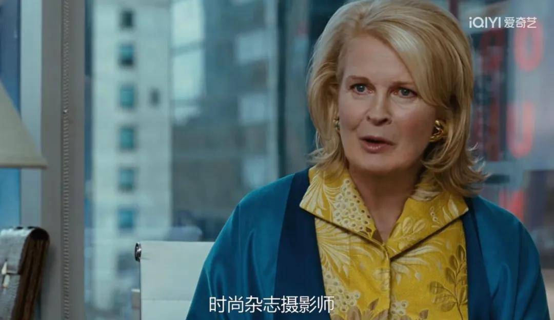 年近四十，二孩媽媽，不骨感不時(shí)髦，卻成了女魔頭接班人