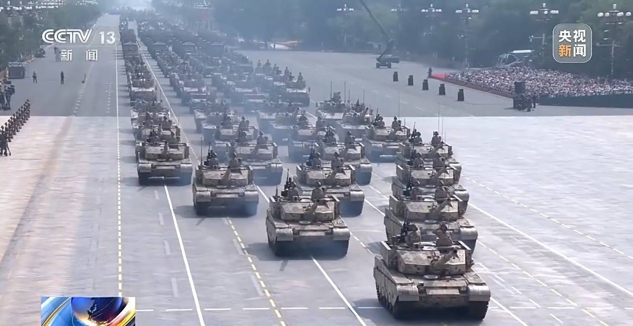 1厘米的極致精度！揭秘裝備方隊(duì)唯一的“三車引導(dǎo)”